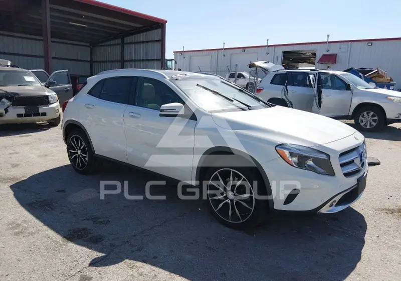 2017 Mercedes Benz GLA 250 фото