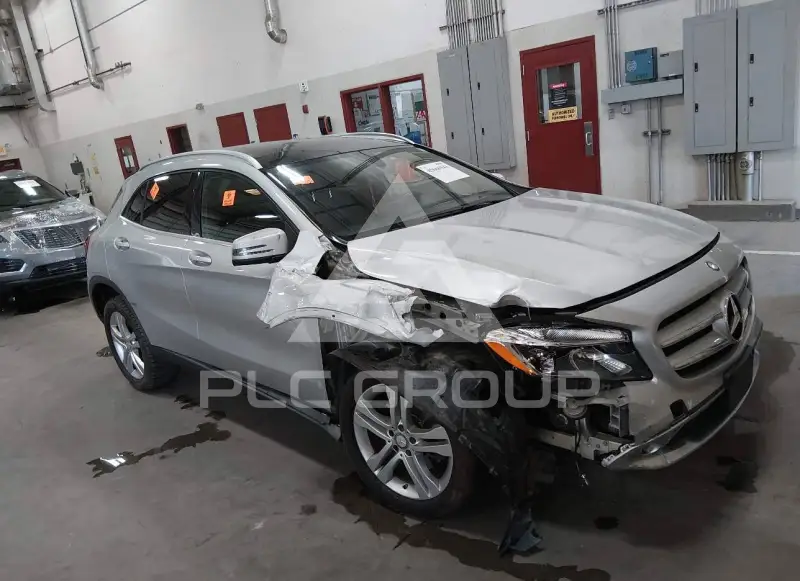 2017 Mercedes Benz GLA 250 photo