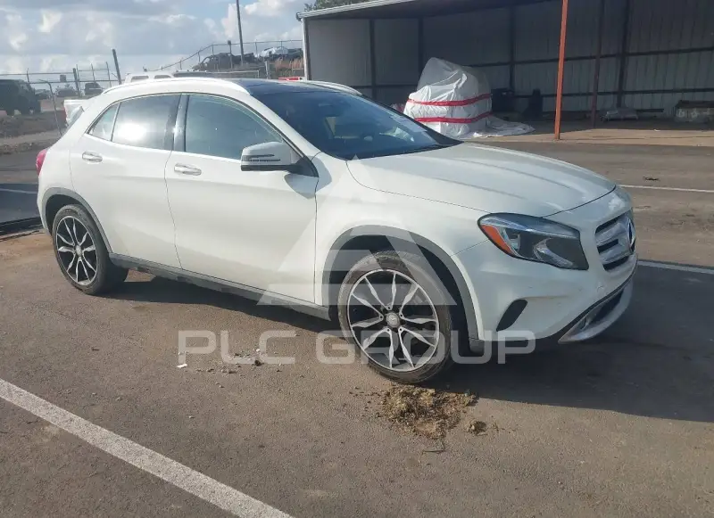 2017 Mercedes Benz GLA 250 фото