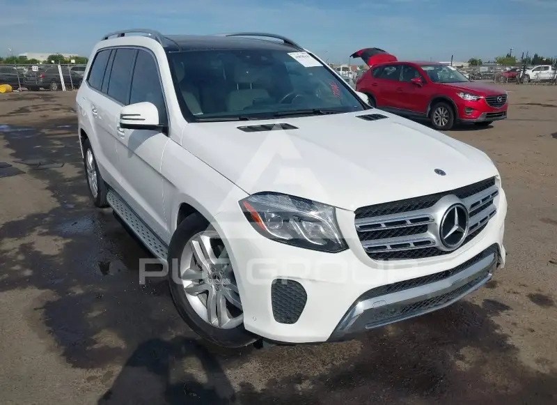 2017 Mercedes Benz Gls 450 photo