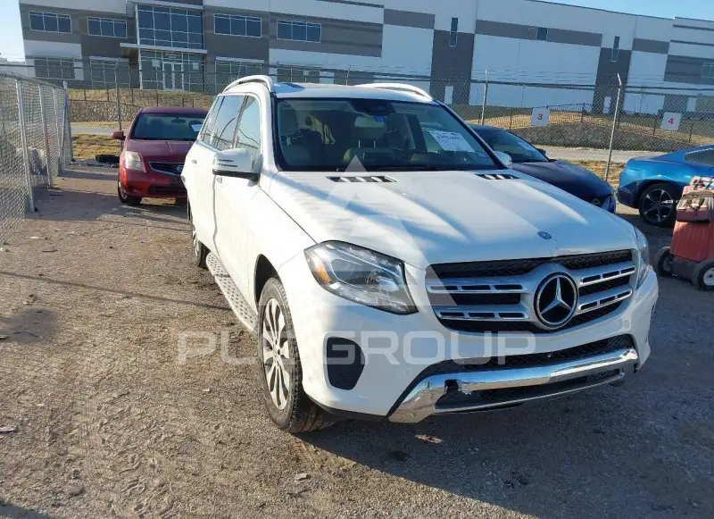2017 Mercedes Benz Gls 450 photo