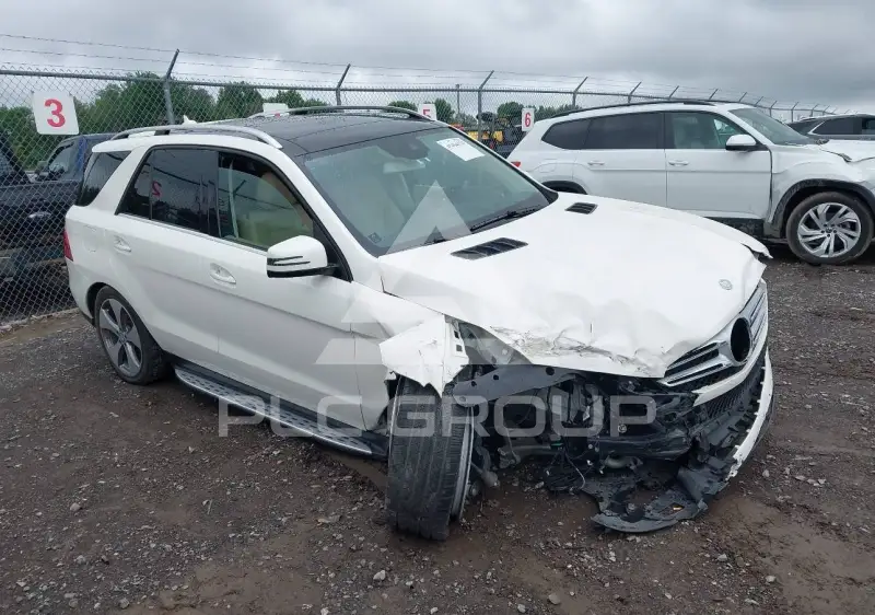 2017 Mercedes Benz GLE 350 фото