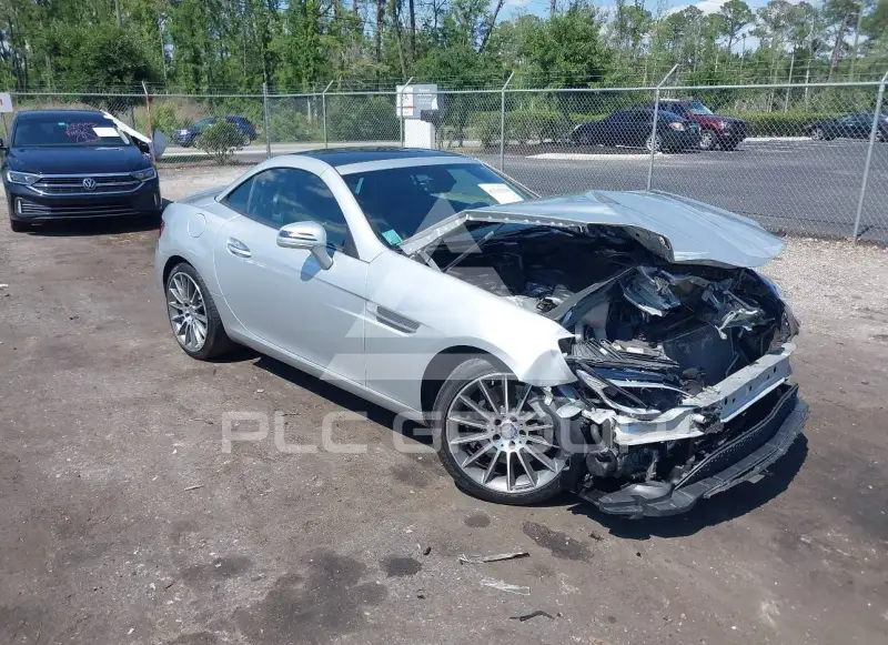 2017 Mercedes Benz SLC 300 фото