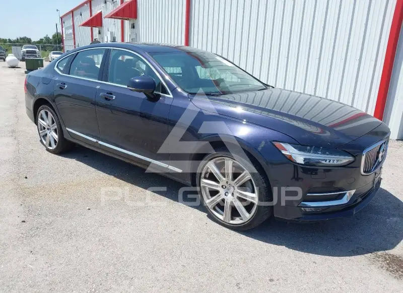 2017 Volvo S90 photo