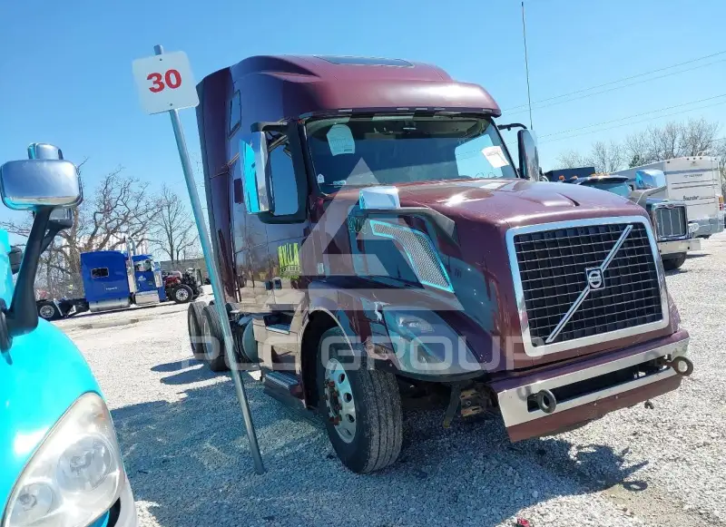 2017 Volvo VNL фото