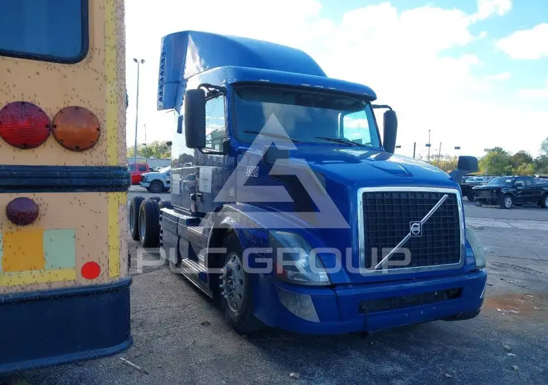 2017 Volvo VNL фото