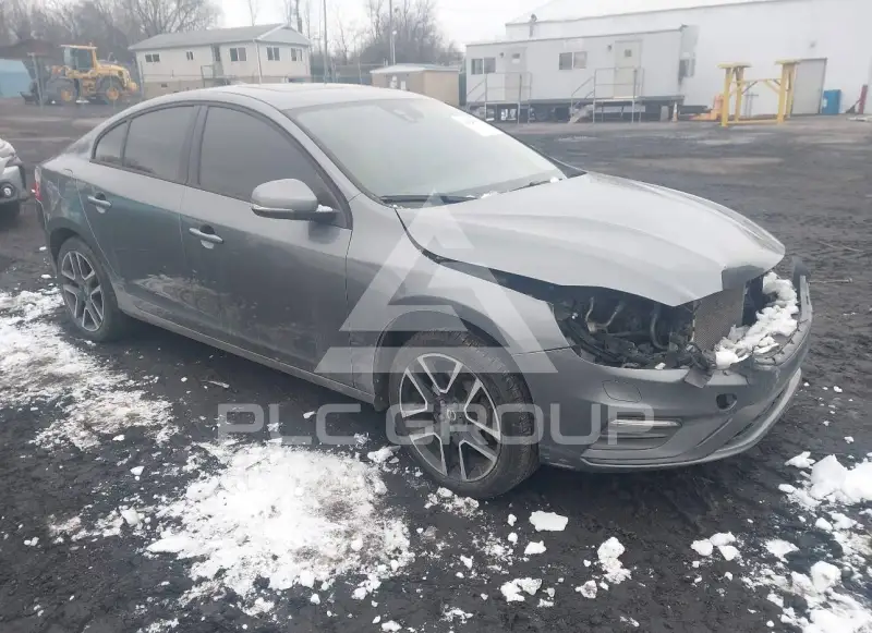 2017 Volvo S60 фото