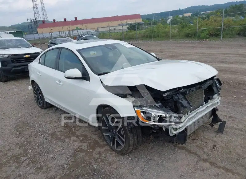 2017 Volvo S60 photo