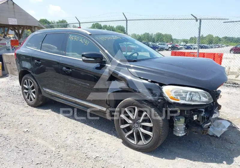 2017 Volvo XC60 фото