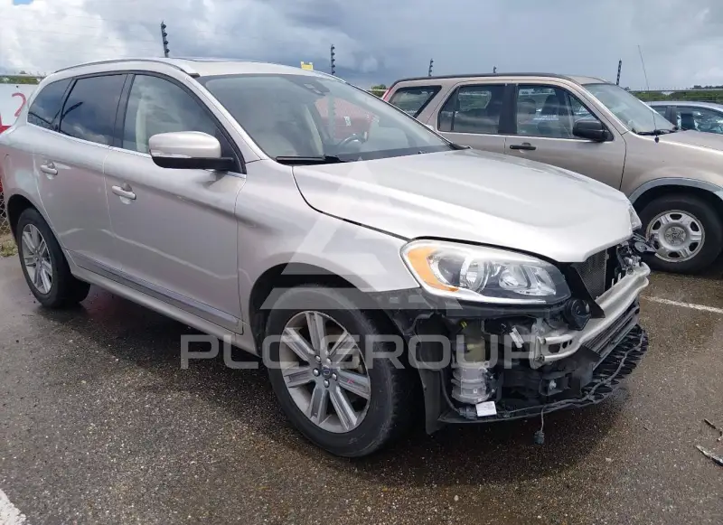 2017 Volvo XC60 фото
