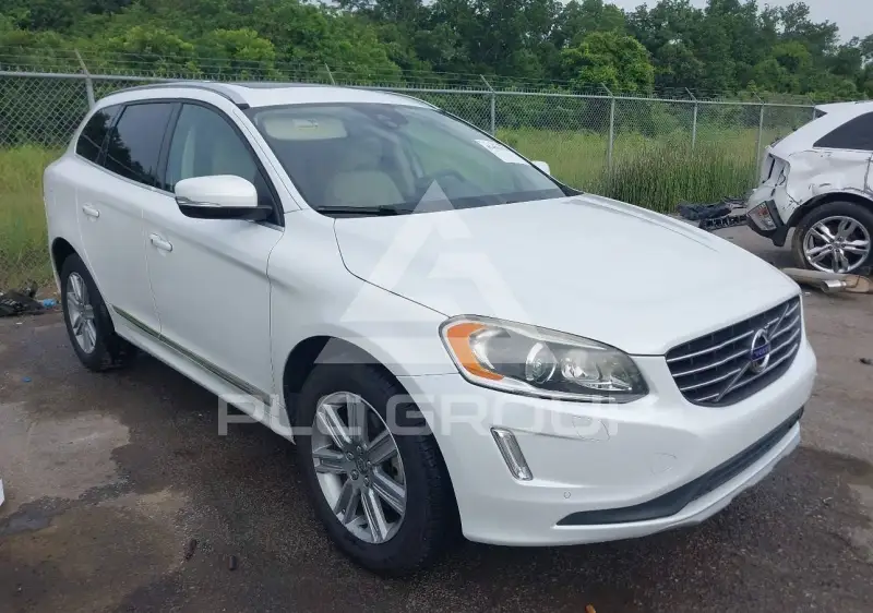 2017 Volvo XC60 photo