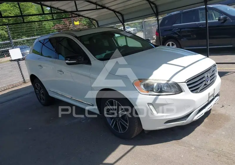 2017 Volvo XC60 photo