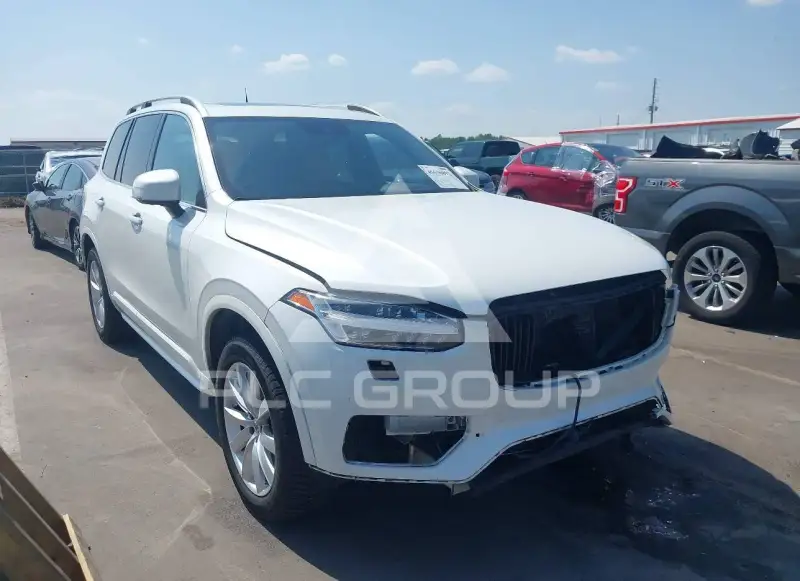 2017 Volvo XC90 photo