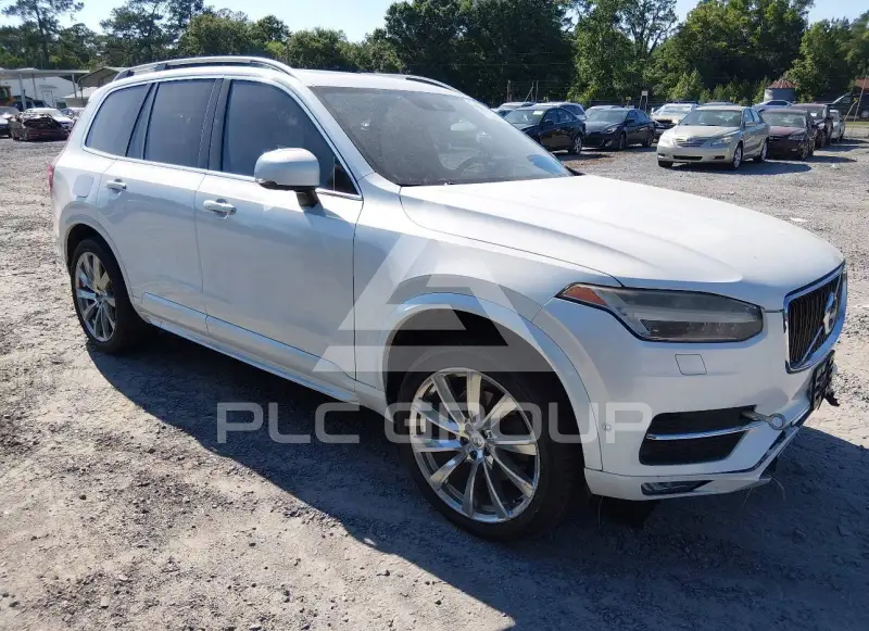 2017 Volvo XC90 photo