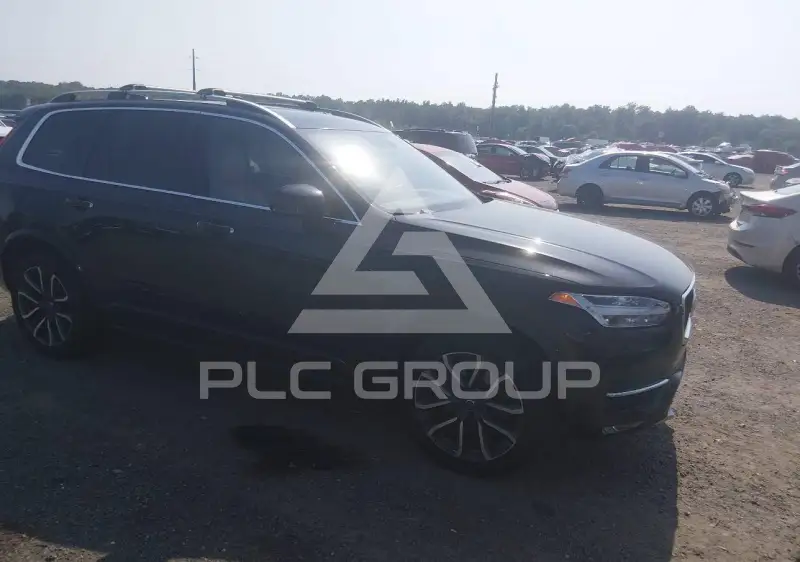 2017 Volvo XC90 photo
