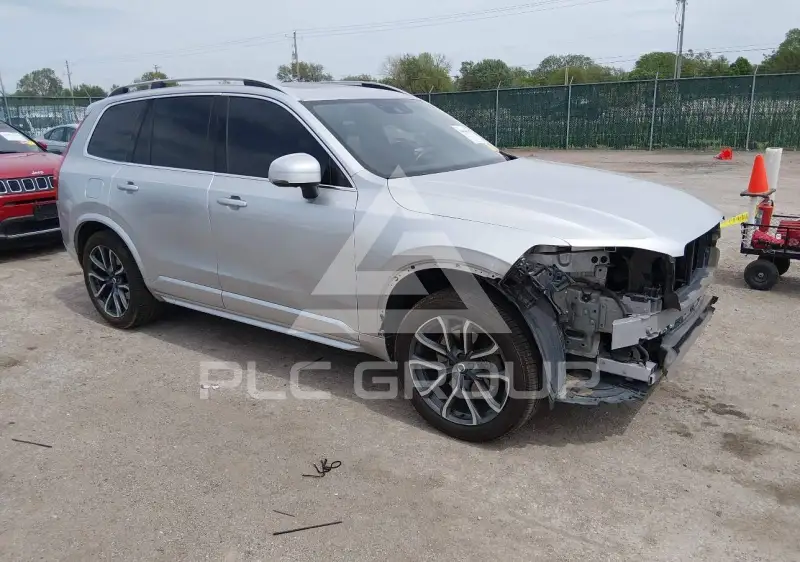 2017 Volvo XC90 photo
