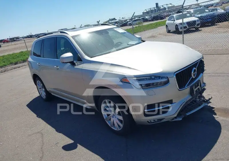 2017 Volvo XC90 фото
