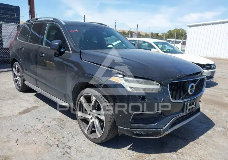 2017 Volvo XC90 photo