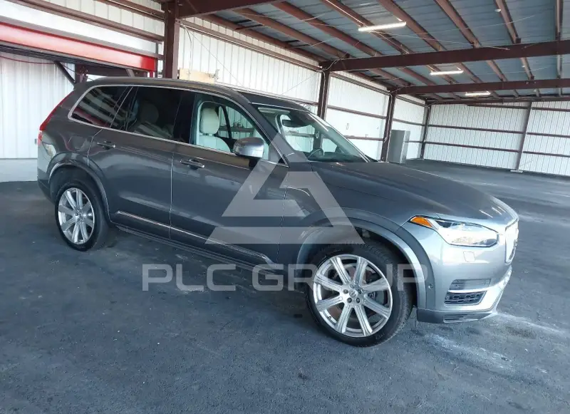2017 Volvo XC90 фото