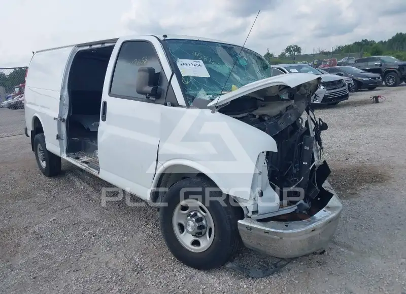 2017 GMC SAVANA фото