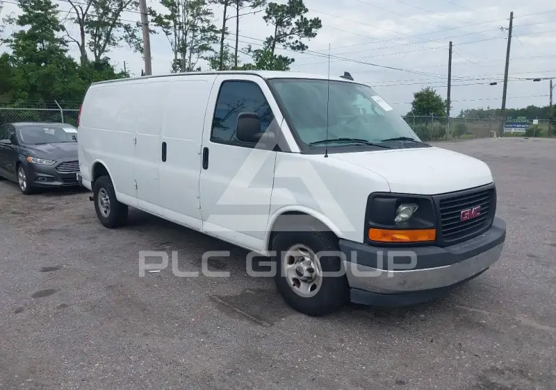 2017 GMC SAVANA photo