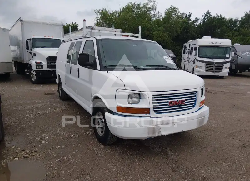 2017 GMC SAVANA фото