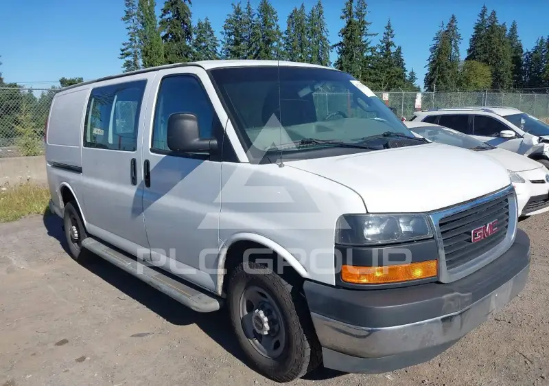 2017 GMC SAVANA фото