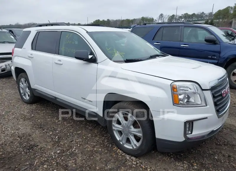 2017 GMC TERRAIN photo
