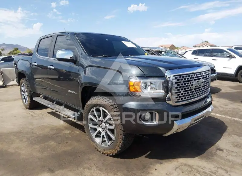 2017 GMC CANYON photo