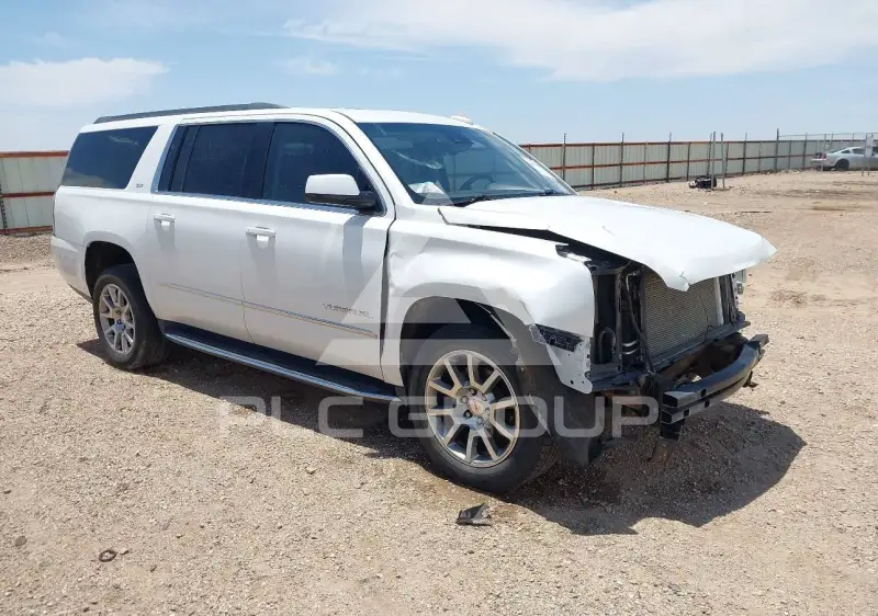 2017 GMC YUKON photo