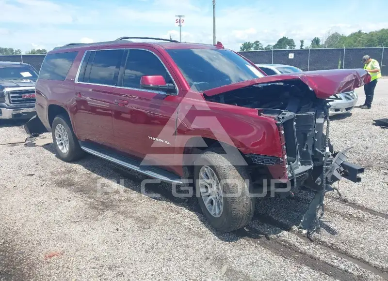 2017 GMC YUKON фото