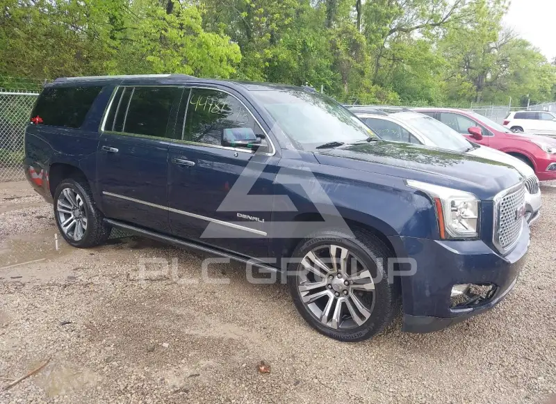 2017 GMC YUKON фото