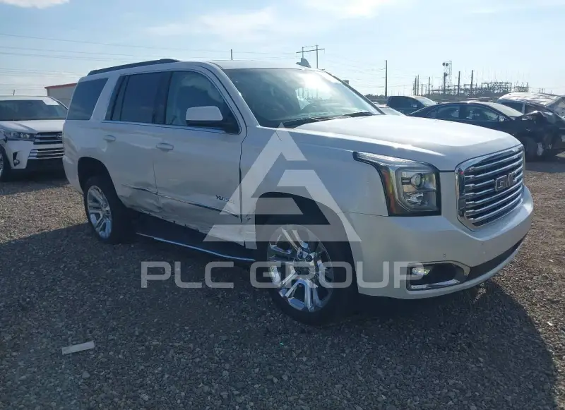 2017 GMC YUKON фото