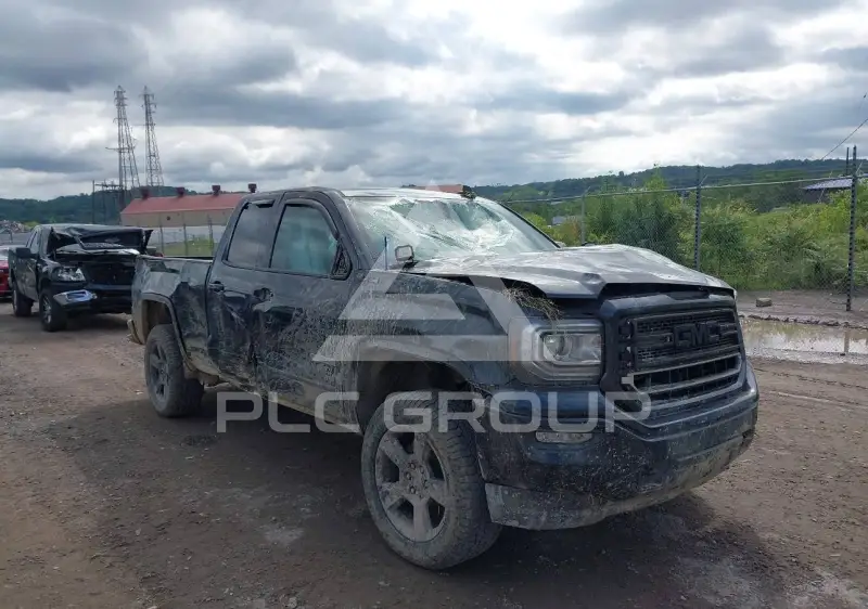2017 GMC Sierra photo