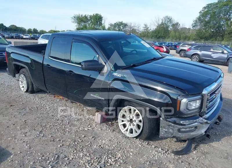 2017 GMC Sierra photo