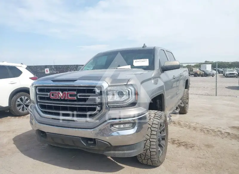 2017 GMC Sierra photo