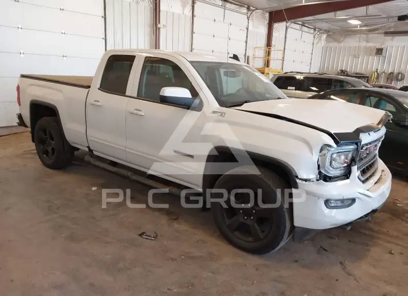 2017 GMC Sierra photo
