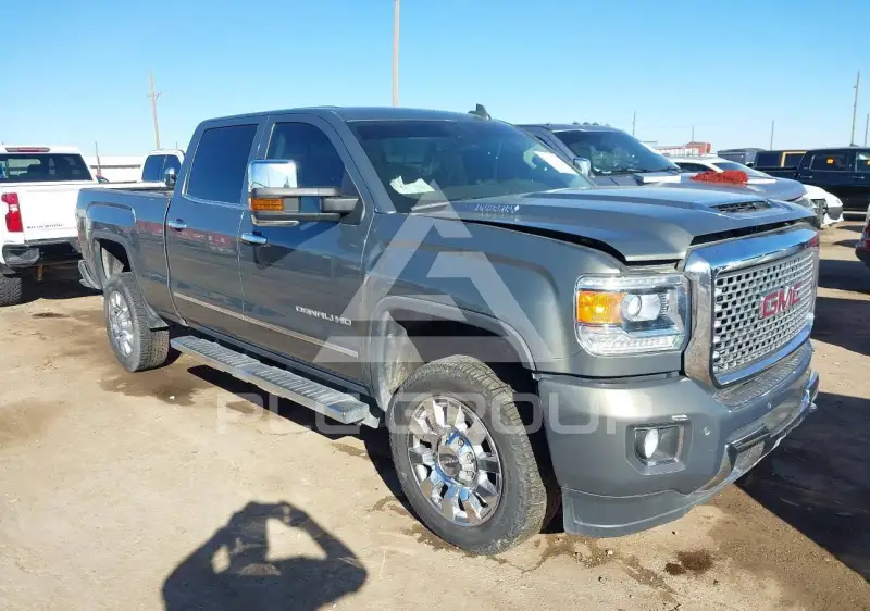 2017 GMC Sierra фото