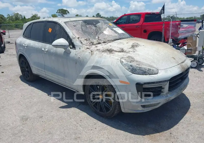 2017 Porsche Cayenne photo
