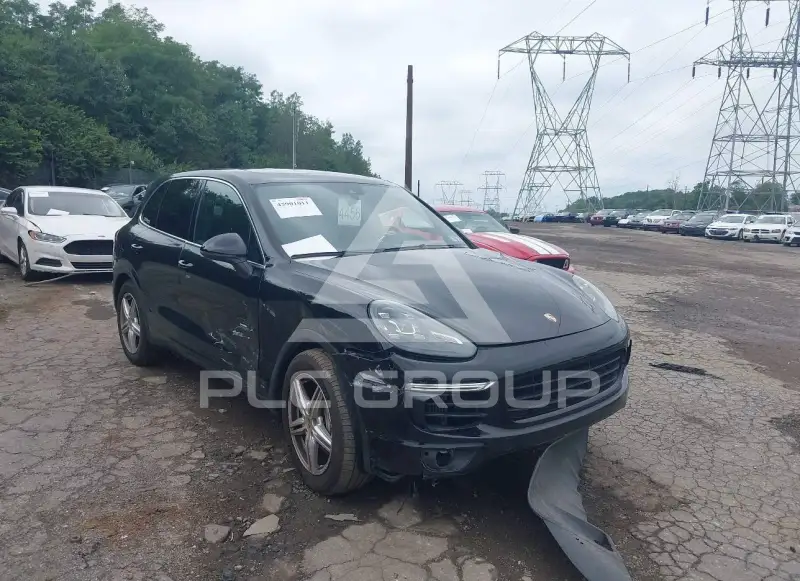 2017 Porsche Cayenne photo