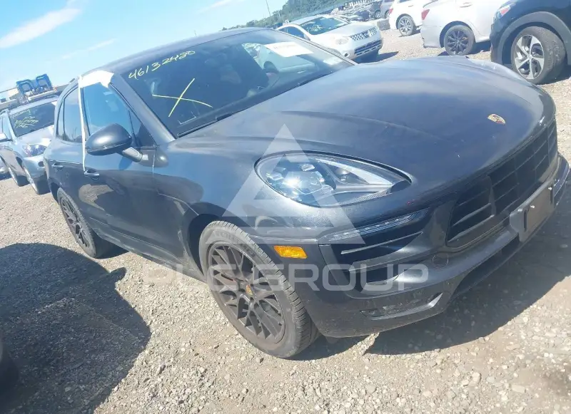 2017 Porsche MACAN photo
