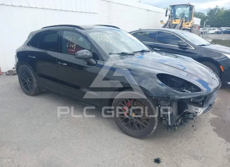 2017 Porsche MACAN photo