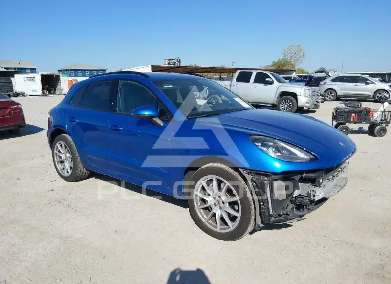 2017 Porsche MACAN photo
