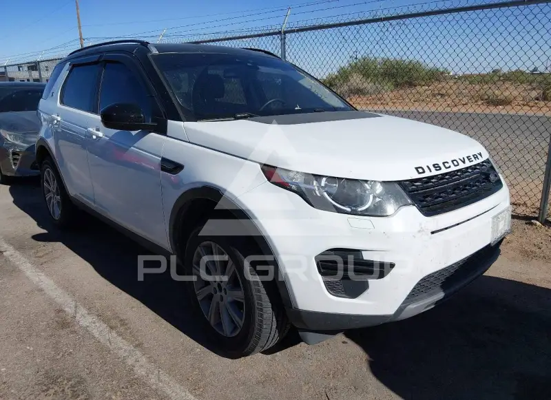 2017 Land Rover Discovery photo