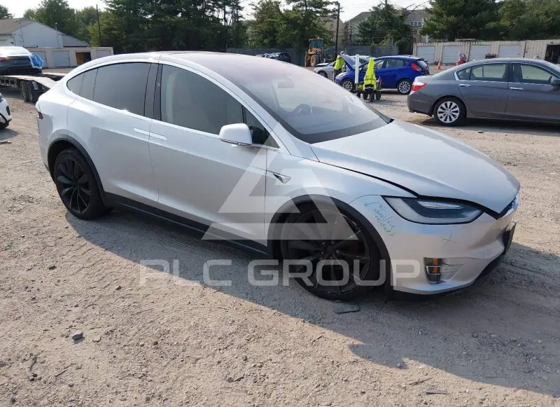 2017 Tesla Model X photo
