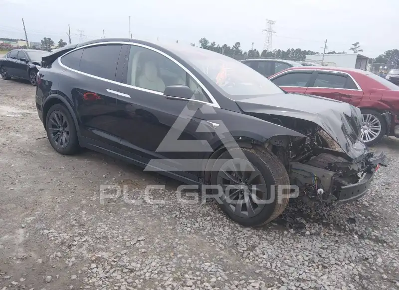 2017 Tesla Model X фото