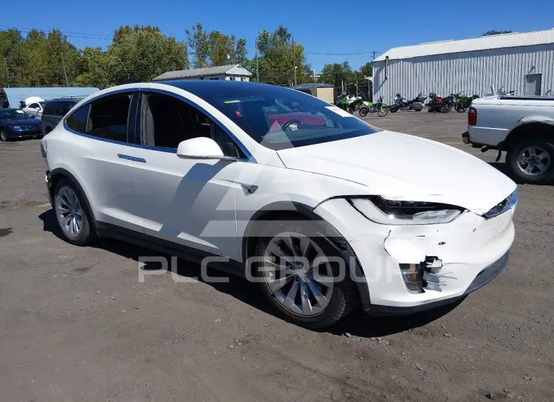 2017 Tesla Model X фото
