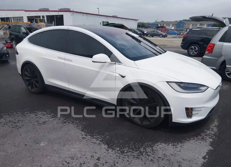 2017 Tesla Model X фото