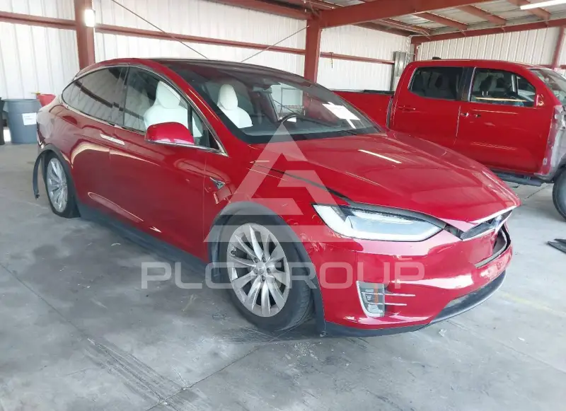 2017 Tesla Model X фото
