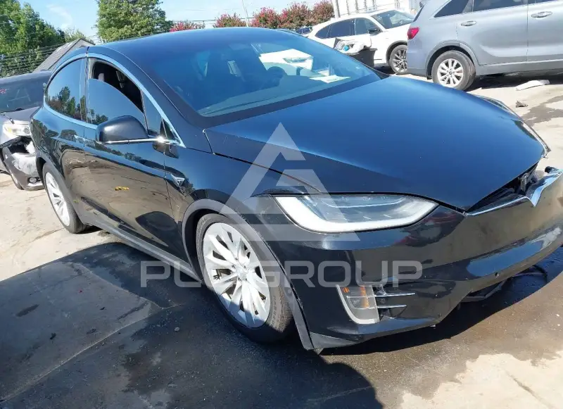 2017 Tesla Model X фото